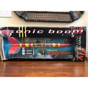 HTF Quest Sonic Boom Model Rocket Kit 1998 Toy Biz Inc‎ Outdoor Fun Kids Science